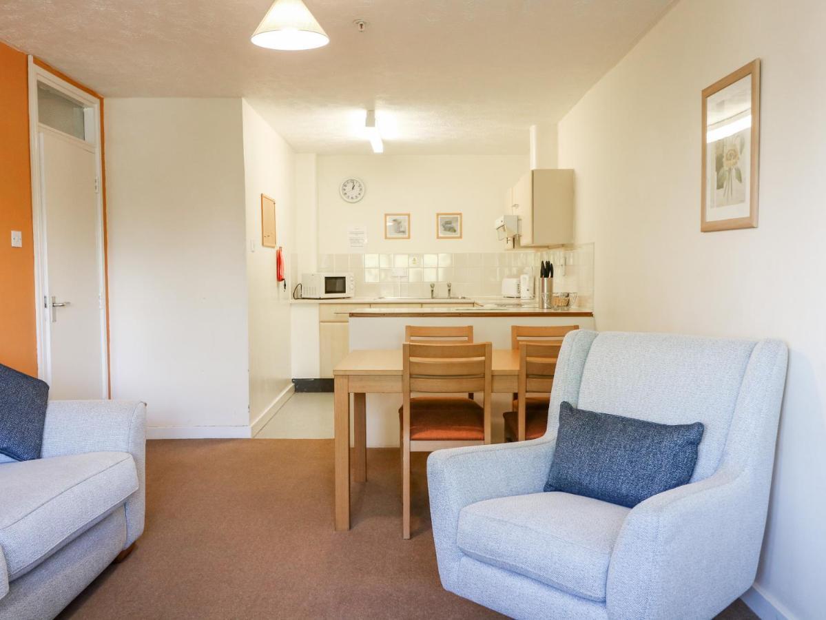 Flat 33 - Marine Court Villa Литълхамптън Екстериор снимка